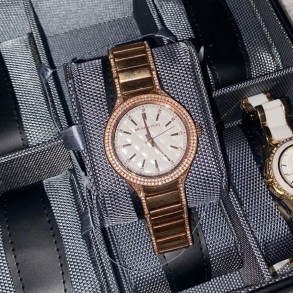 🪞 MK stunning diamond quilted cut rose gold watch